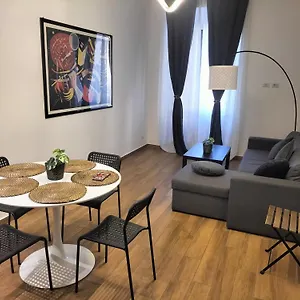 Red Roses Domus Apartament