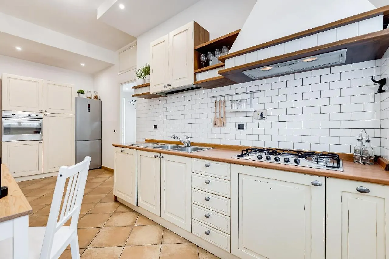Bmga L Incredible 3Bdr With Balcony In City Center Roma Apartamento