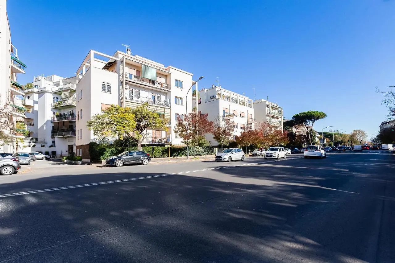 Bmga L Incredible 3Bdr With Balcony In City Center Roma 0*,  Italia